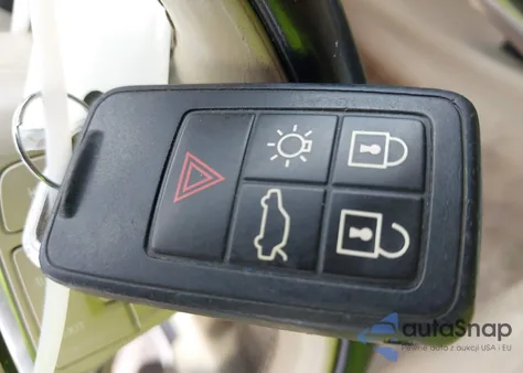 2015 Volvo Xc60 T5 Premier из США, поврежденный, VIN YV440MDK7F2649244